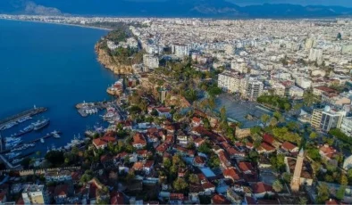 Antalya’da Rus ve Ukraynalı göçmenlerin azalmasıyla konut fiyatları düşüşe geçti