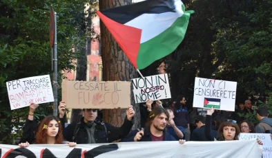İtalya’da Sanremo Müzik Festivali’nde İsrail’e destek açıklaması protesto edildi