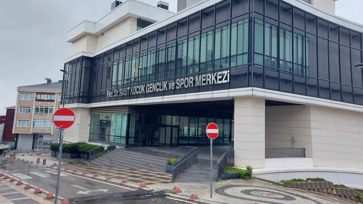 CHP’li Üsküdar Belediyesi’nde skandal havuz kararı